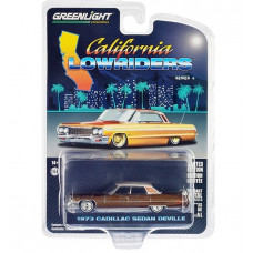 63050E-GRL CADILLAC Sedan deVille 1973 Dark Brown Metallic/Light Brown Pinstripes, 1:64